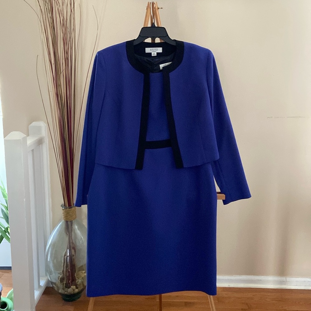 Kasper blue w/black trim size 14 dress w/ cropped jacket